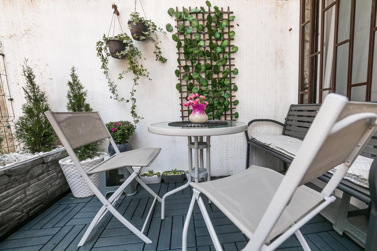 Gray Luxe Apartment Belgrade Exterior photo