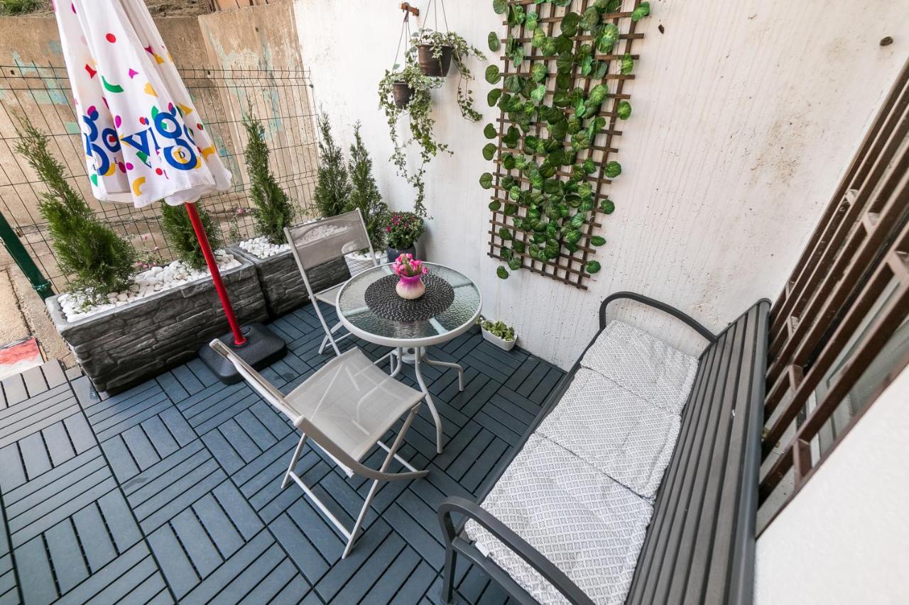 Gray Luxe Apartment Belgrade Exterior photo