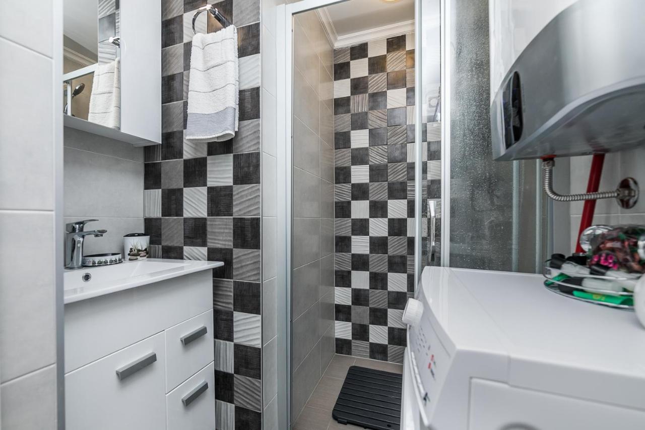 Gray Luxe Apartment Belgrade Exterior photo